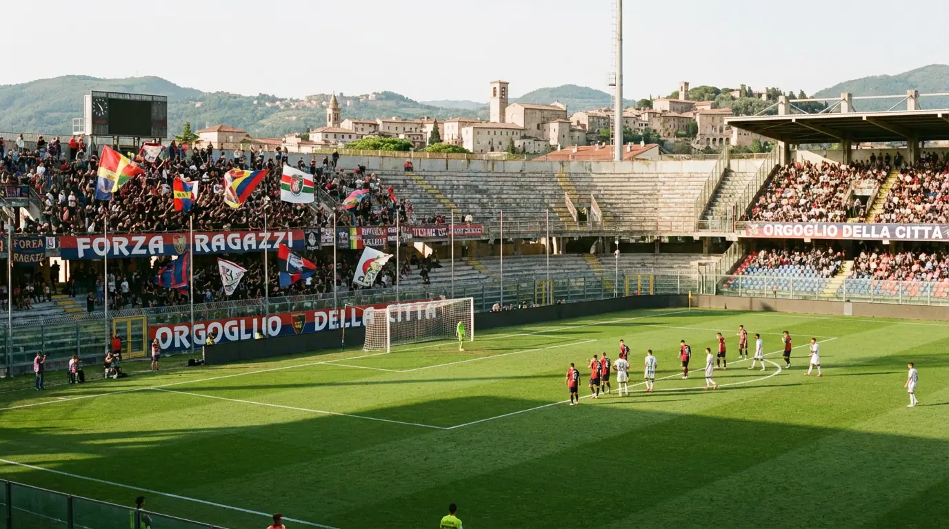 Stadio di Serie B con tribune e tifosi durante una partita di calcio cadetto